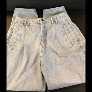 Vintage Lizwear Light Stone Wash Jeans, High Rise, Pleated, EUC